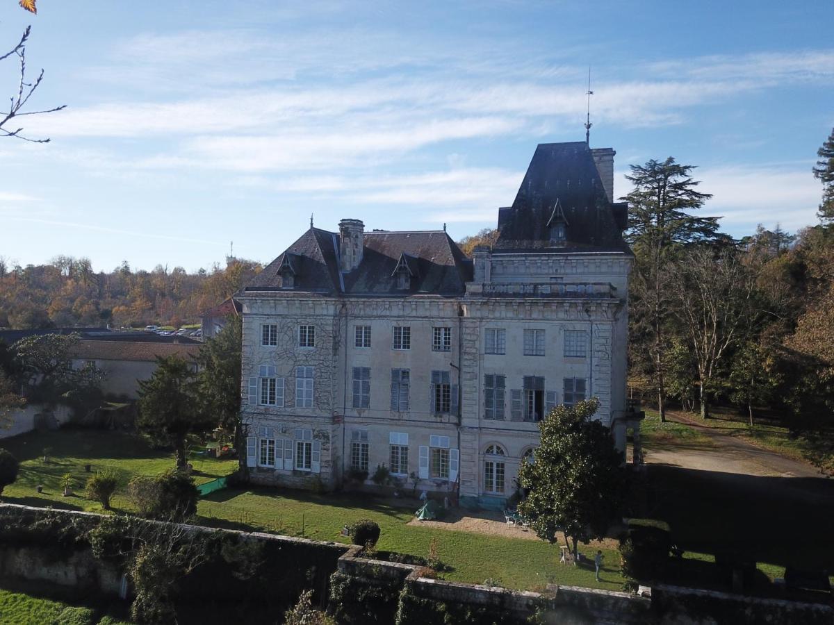 Chateau De Chasseneuil Sur Bonnieure Exterior foto